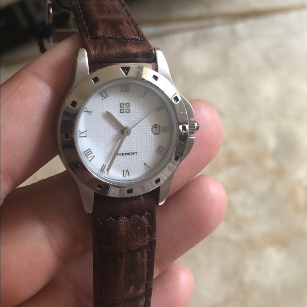 Givenchy new ladies watch - Picture 2 of 3